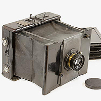 Goerz Anschutz Moment Klapp-Camera, 1904.