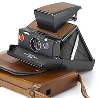 Polaroid SX-70 Alpha (1977).