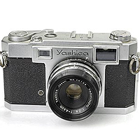 Yashica 35.